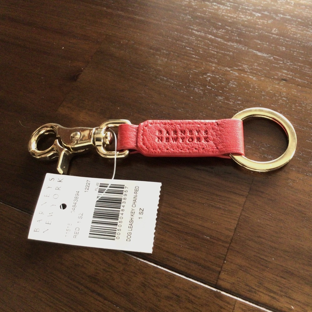 Barney’s dog leash key chain